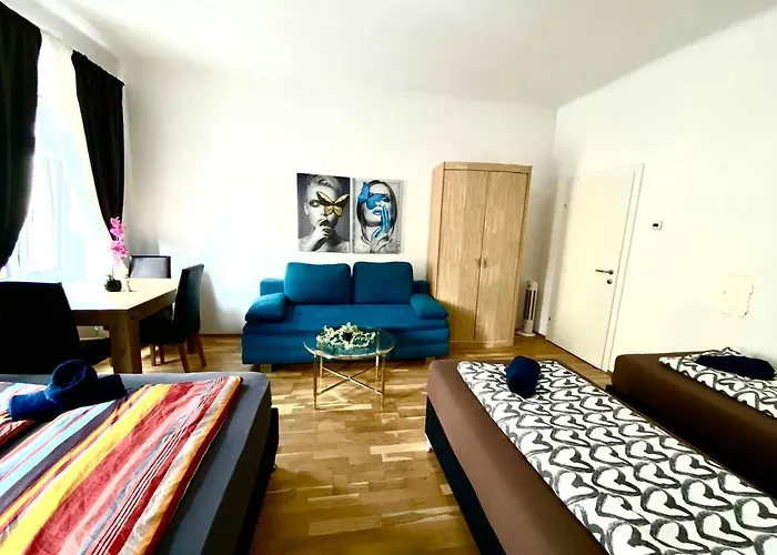 Deluxe In Josefstaedter Strasse Area *