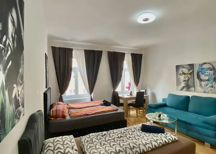 Deluxe In Josefstaedter Strasse Area *